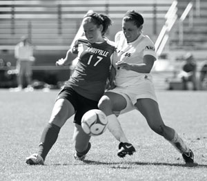 Women’s soccer drops two, shifts focus to offense