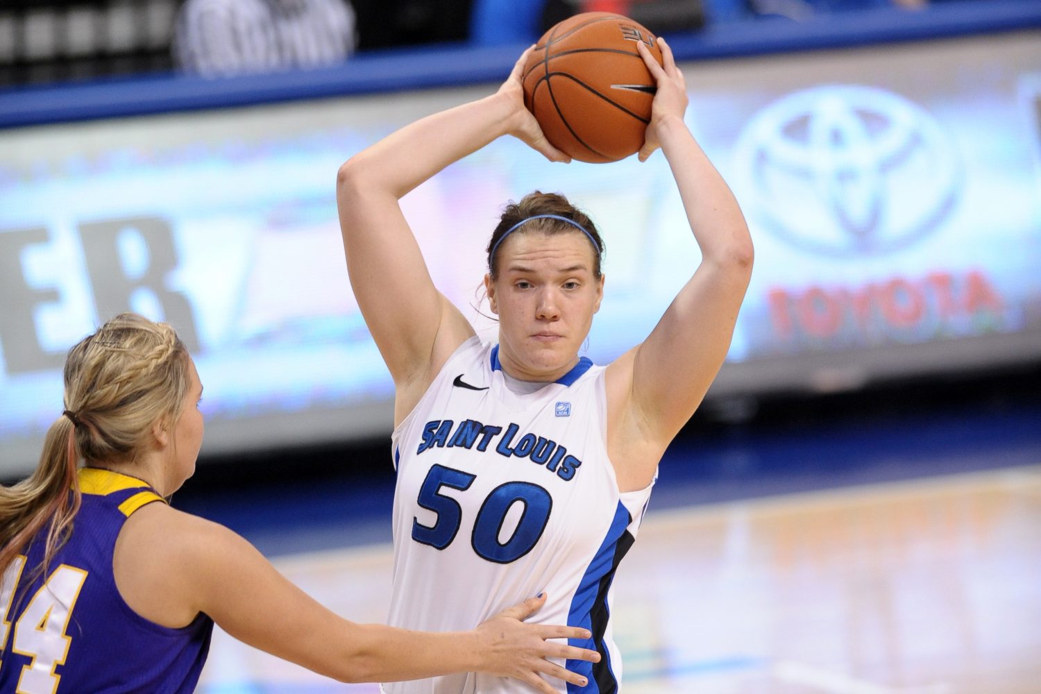 Mallory+Eggert+%2850%29+has+scored+in+double+digits+the+past+two+games.+She+scored+12+points+against+Nebraska-Omaha+and+11+points+against+Western+Illinois.+Courtesy+of+Billikens+Media+Relations+