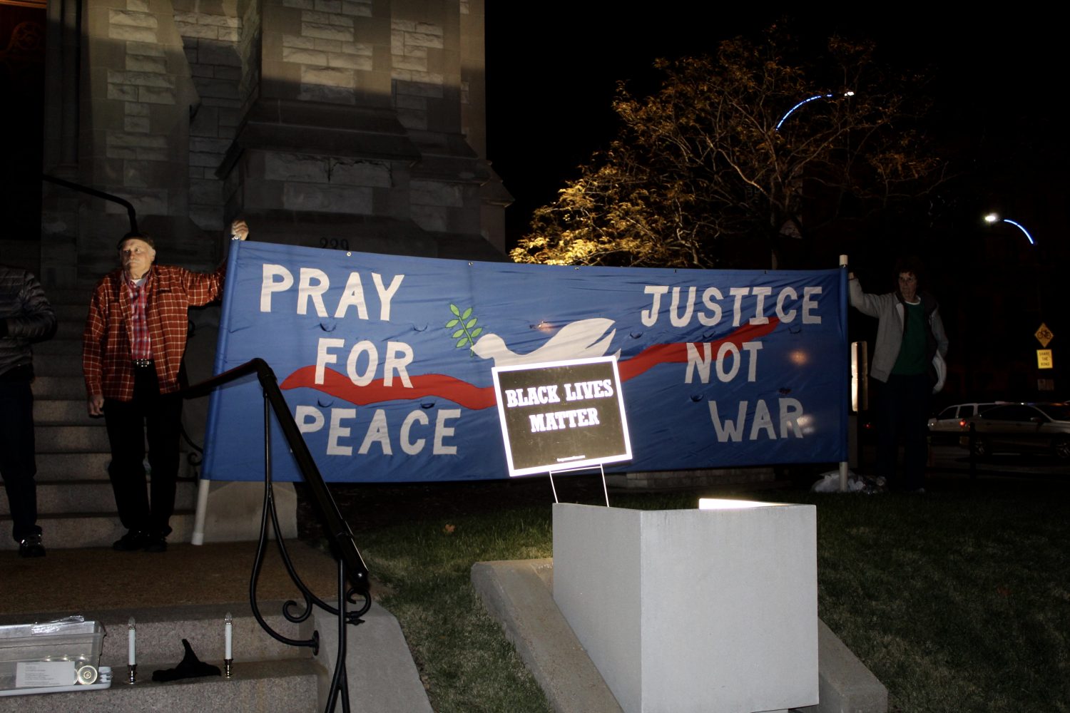 Weekly+peace+vigil+held+outside+College+Church