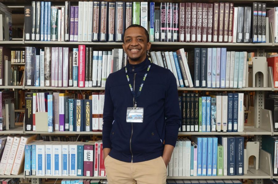 In honor of National Library Worker's Day, today April 10, I asked Lee Cummings, SLU library’s STEM Research and Instruction Librarian, to sit down and speak with me about his work at Pius XII Library. 
