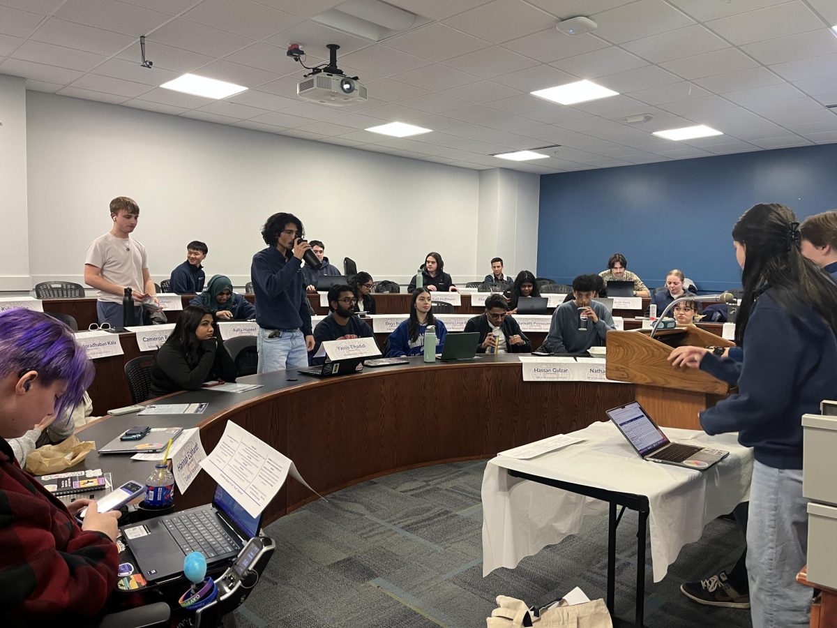 SGA’s student Senate begins session with invocation.